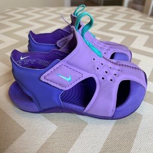 Nike Sunray toddler 4c sandals purple